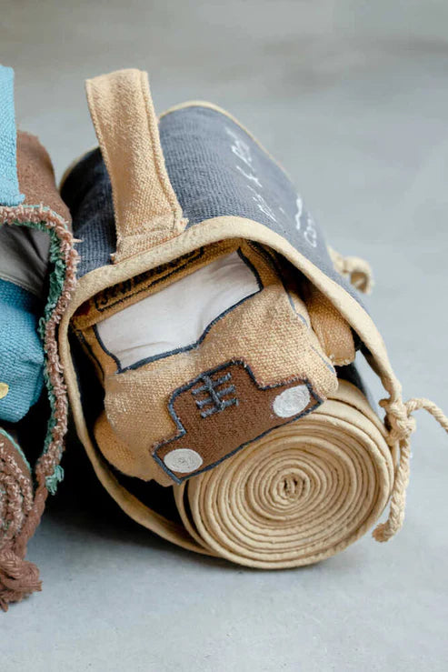 Tapete Enrollable Lorena Canals Ride & Roll School Bus